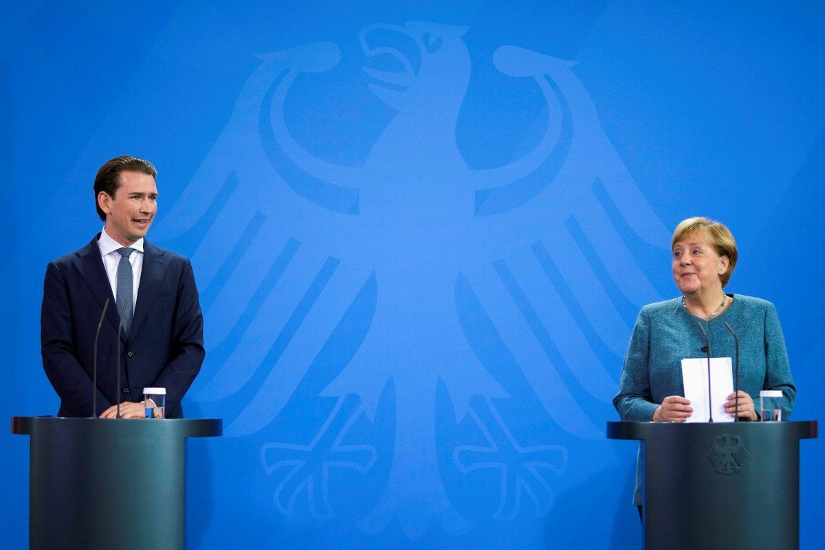 Angela Merkel: Kabil'deki havalimanı hayati öneme sahip