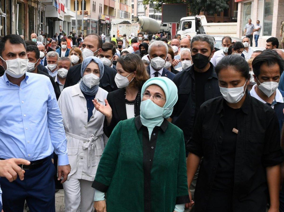 TOKİ, selde yıkılan 16 iş yerinin temelini attı