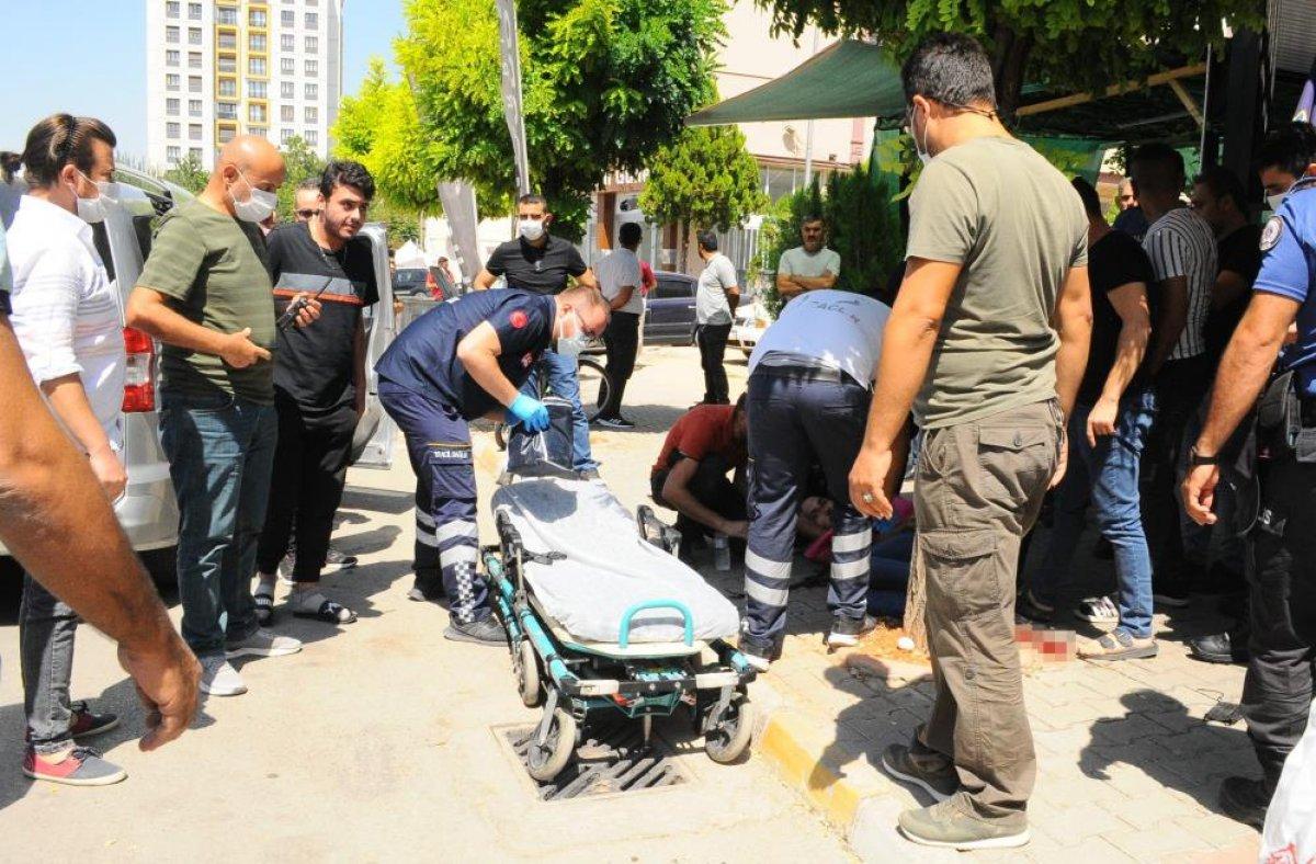 Karaman'da husumetlisi ile karşılaşan genç silahla vuruldu