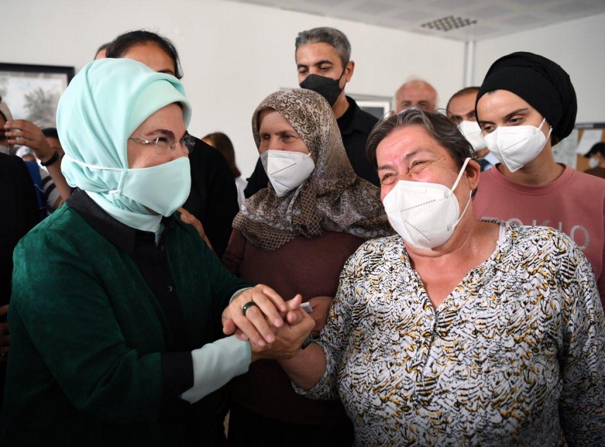 TOKİ, selde yıkılan 16 iş yerinin temelini attı