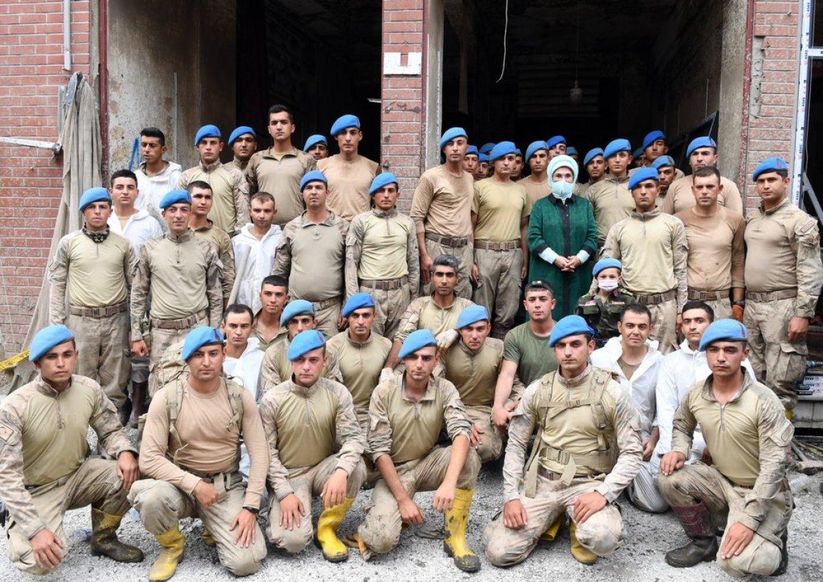 TOKİ, selde yıkılan 16 iş yerinin temelini attı