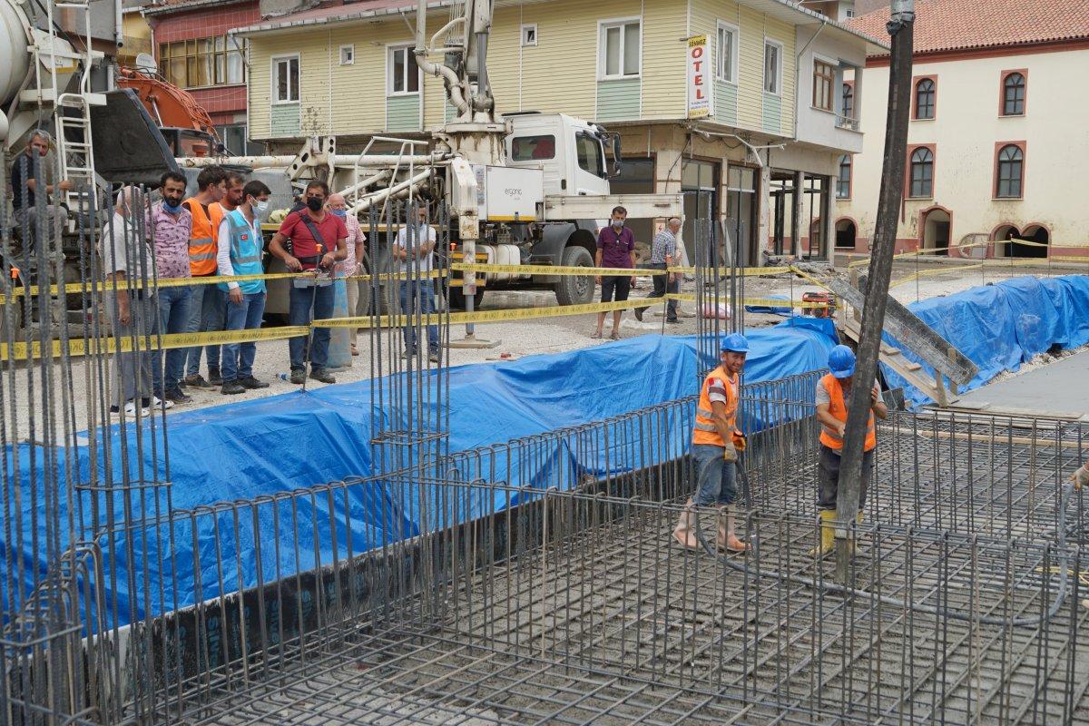 TOKİ, selde yıkılan 16 iş yerinin temelini attı