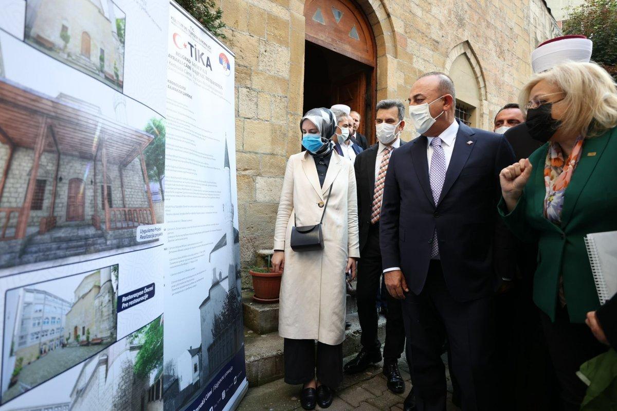 Mevlüt Çavuşoğlu, Sırbistan’da Bayraklı Camii’ni ziyaret etti