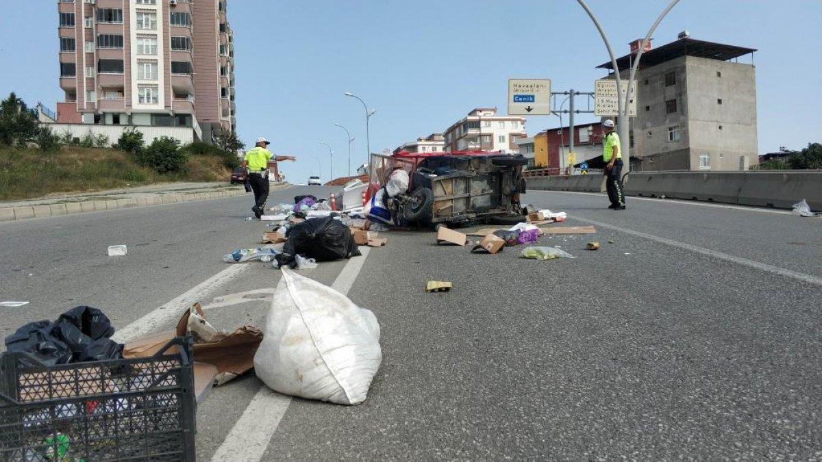 Samsun'da otomobil ile 3 tekerlekli motosiklet çarpıştı