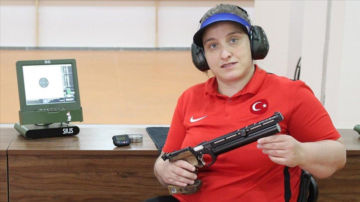 2020 Tokyo Paralimpik Oyunları'nda Ayşegül Pehlivanlar, gümüş madalya kazandı