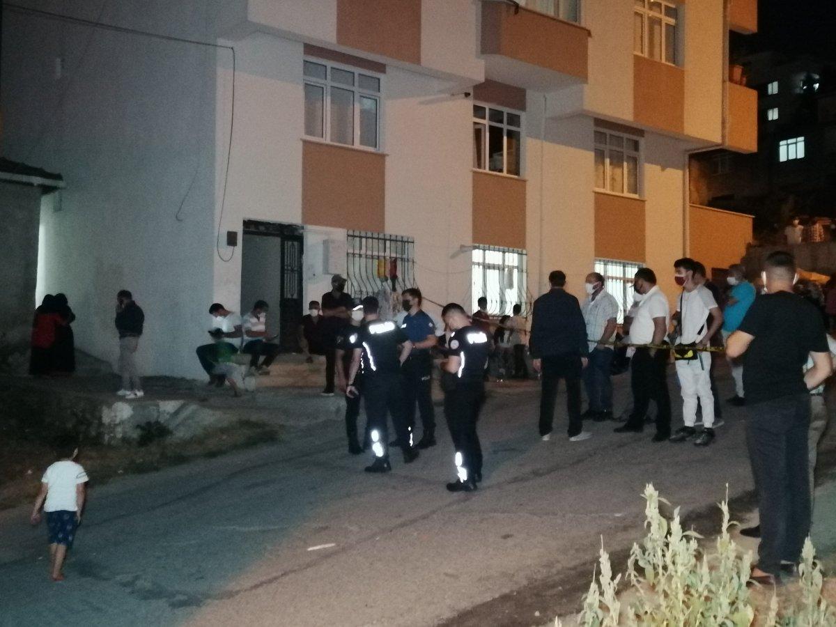 Kocaeli'de 6 çocuk annesi evinde ölü bulundu