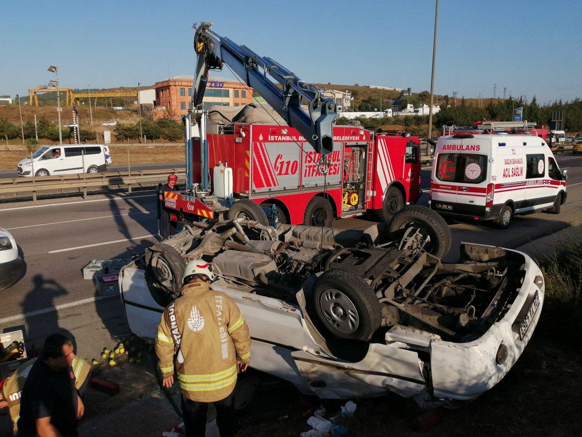 Tuzla’da, TEM otoyolunda kaza: 2 yaralı