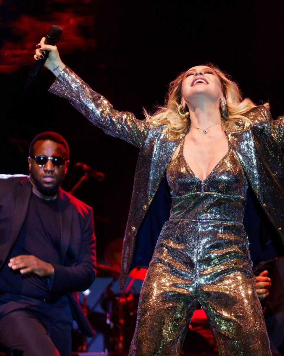 Hadise dansıyla sosyal medyanın gündeminde