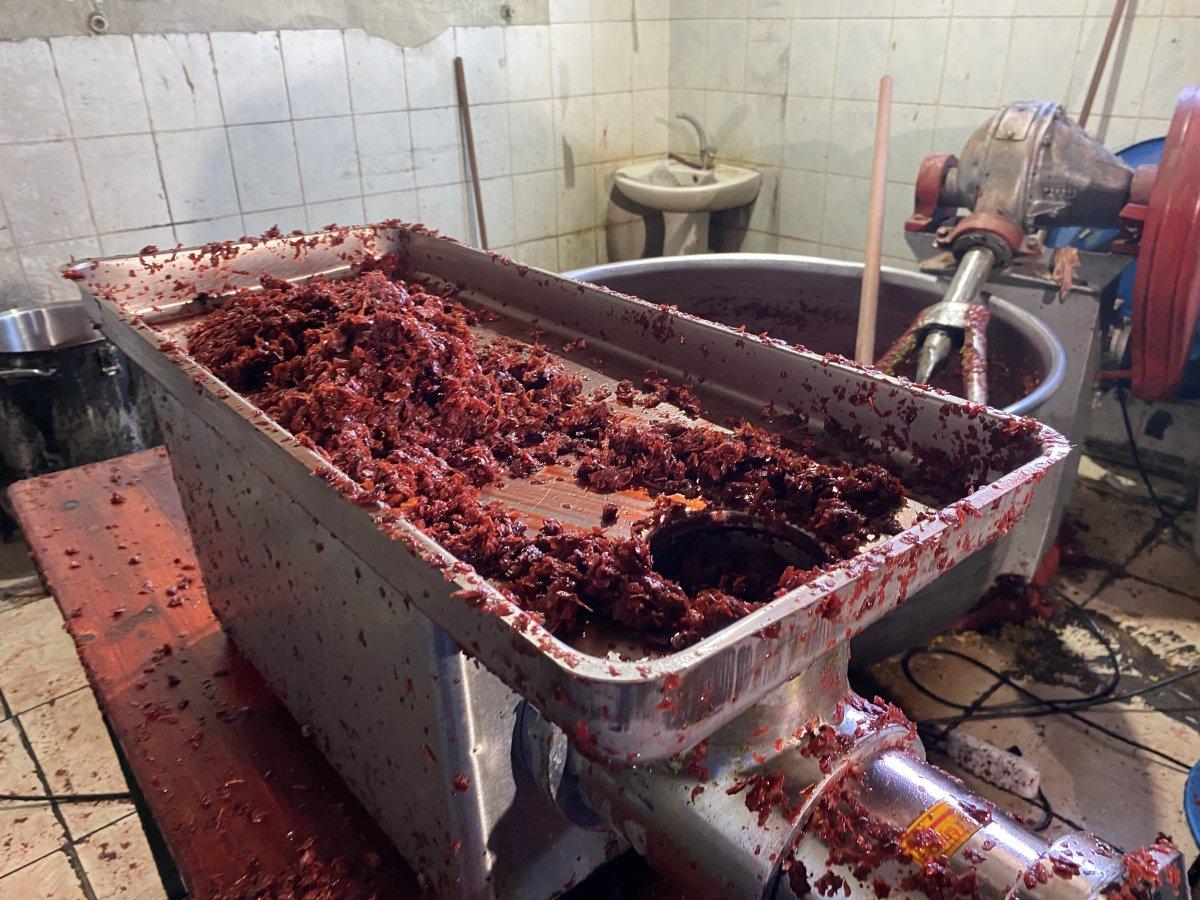 Beylikdüzü’nde nargile tütünü imalathanesine operasyon