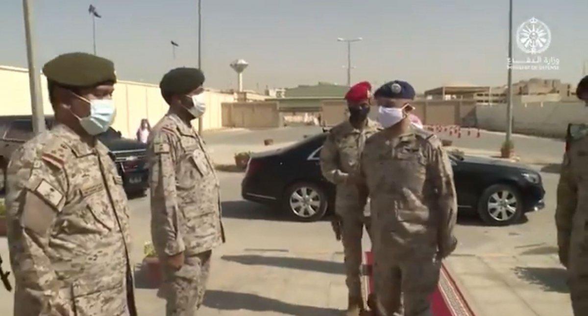 Suudi Arabistan’da ilk: Kadın askerler mezun oldu