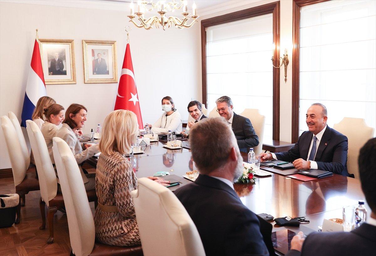 Mevlüt Çavuşoğlu’ndan AB-Türkiye göç mutabakatı açıklaması