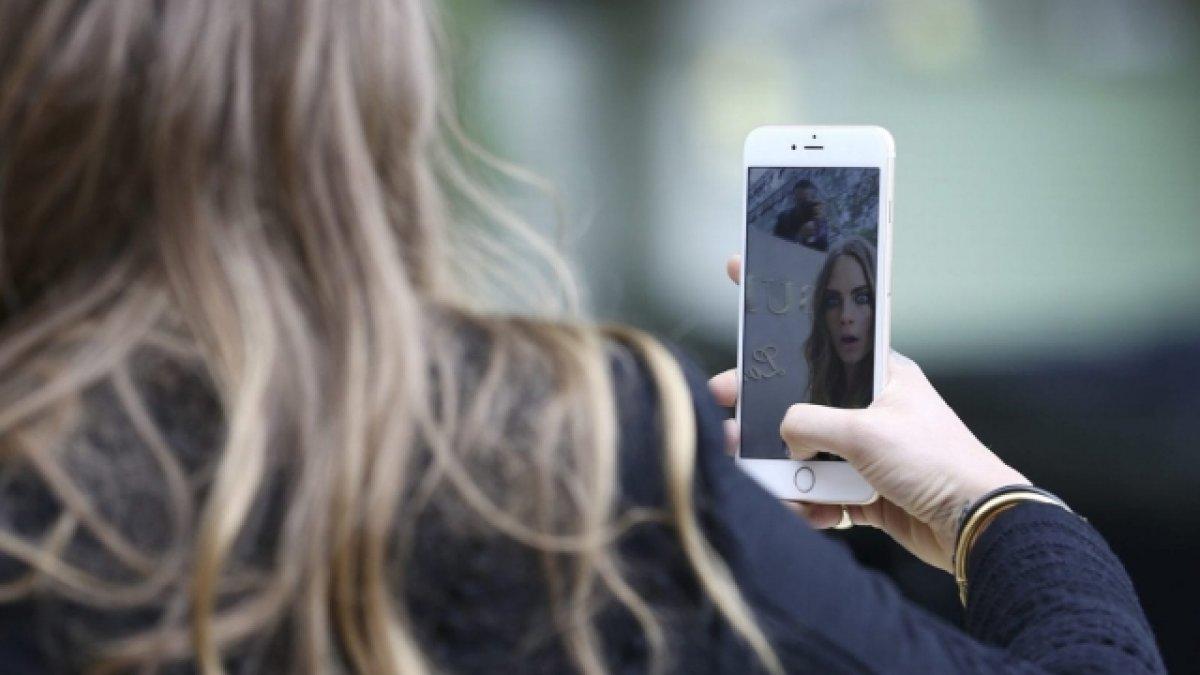 Günde 6 kareden fazla çekiyorsanız 'Selfitis' olabilirsiniz