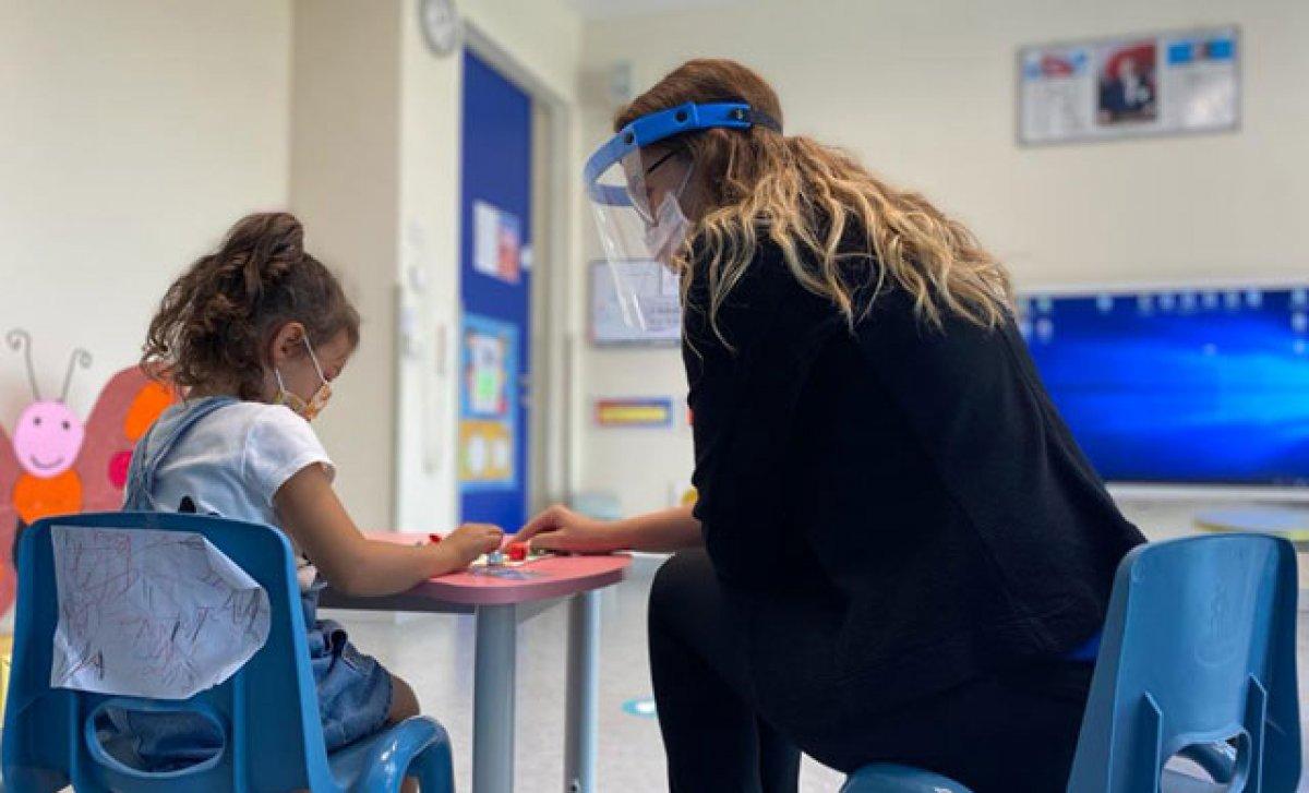 Asperger sendromu belirtileri okul döneminde ortaya çıkıyor