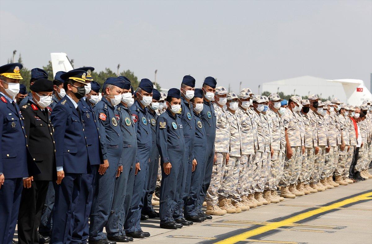 Hulusi Akar, Koca Yusuf'un kokpitinde uçtu