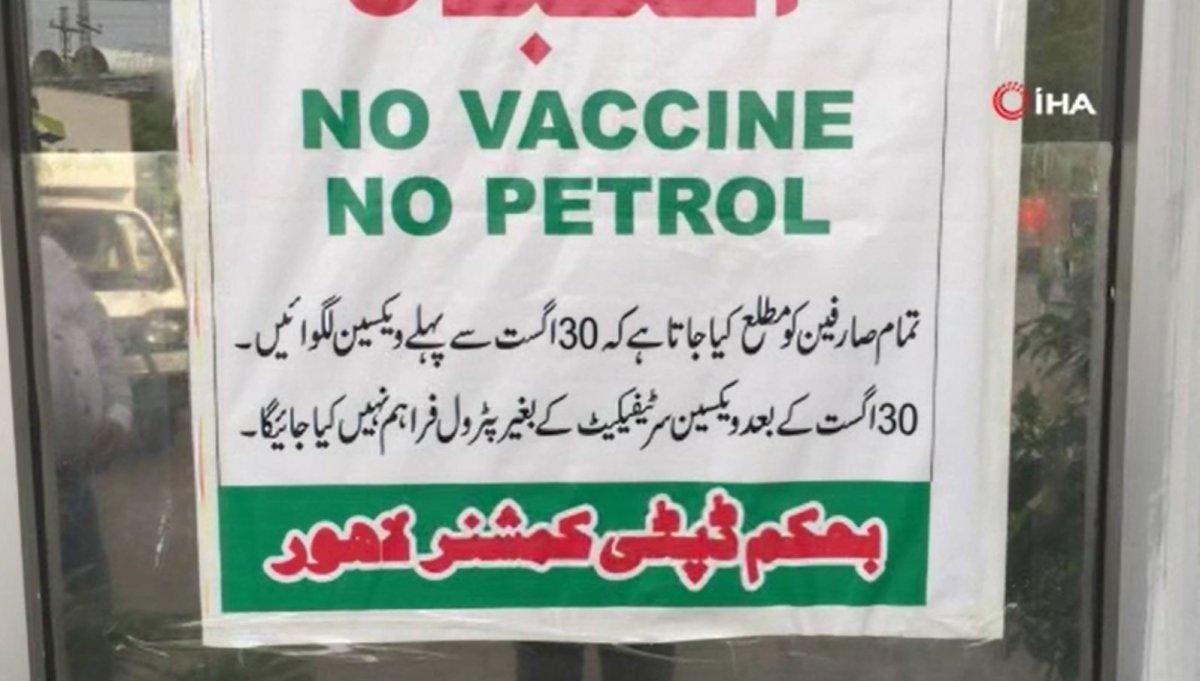 Pakistan’da, aşı olmayanlara benzin satışı yasak