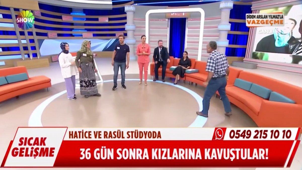 Öfkeli baba evden kaçan kızına canlı yayında saldırdı