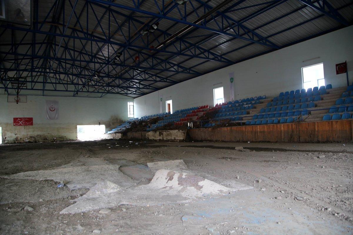 Kastamonu'daki sel felaketinde spor tesisleri de zarar gördü