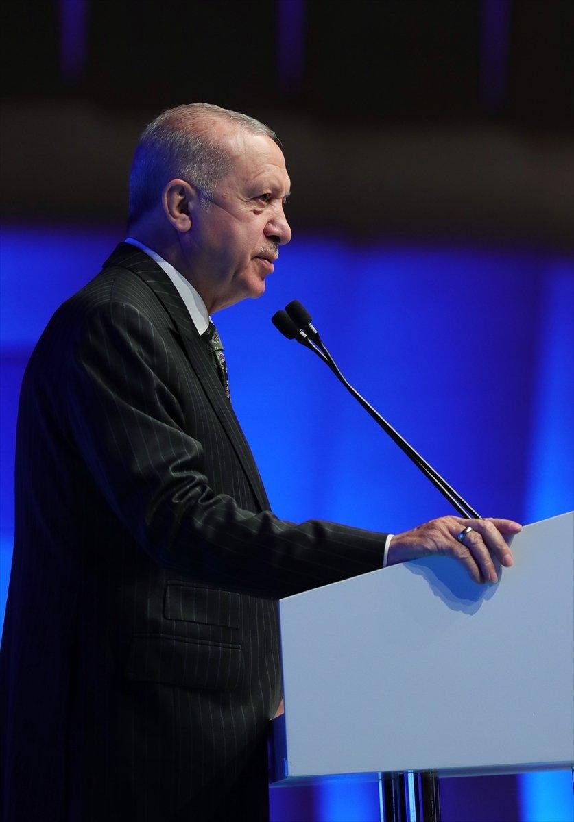 Cumhurbaşkanı Erdoğan, salgın döneminde eğitimde yapılanlar hakkında bilgi verdi