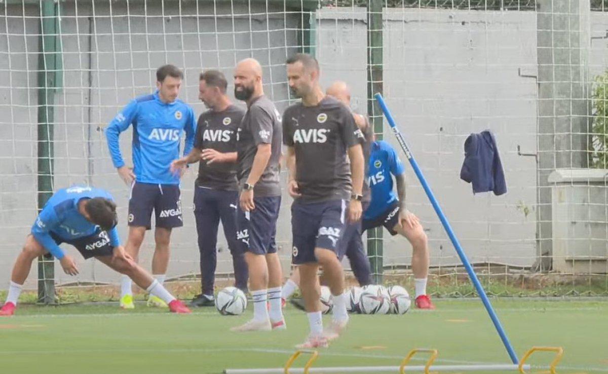 Mesut Özil ve Vitor Pereira idmanda bir arada
