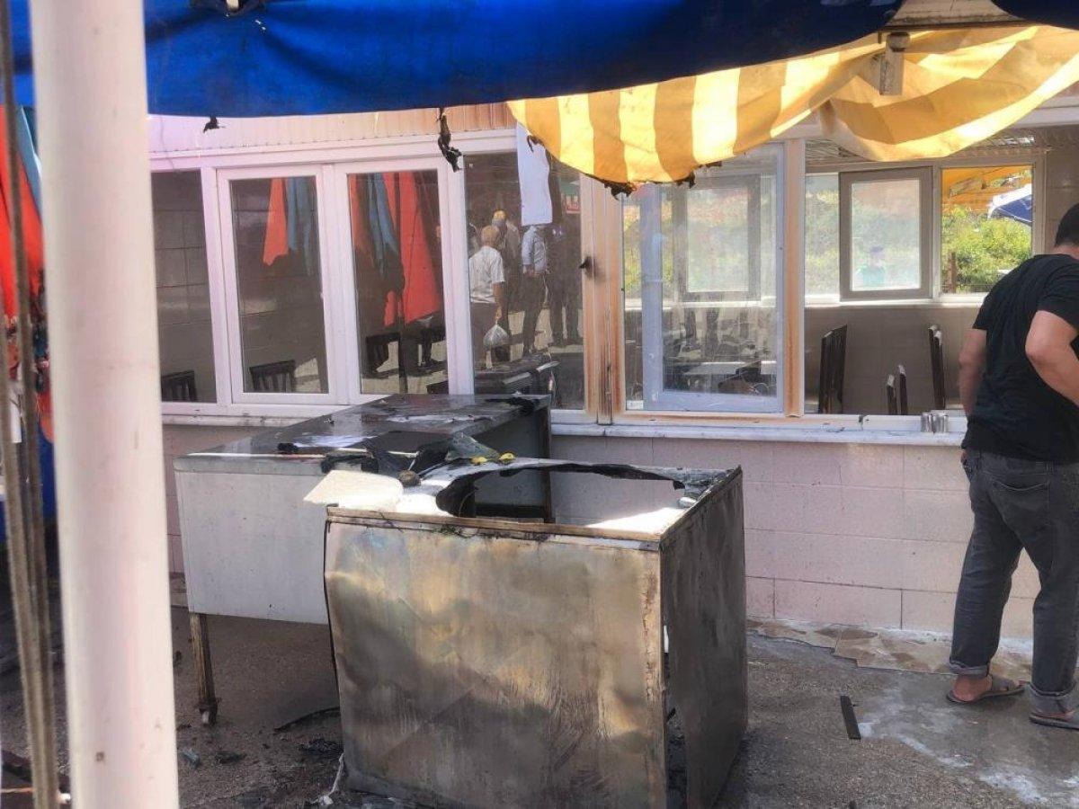Sakarya'da balık lokantasındaki tüp bir anda alev aldı