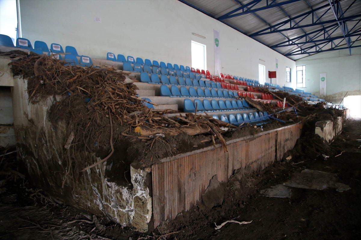 Kastamonu'daki sel felaketinde spor tesisleri de zarar gördü