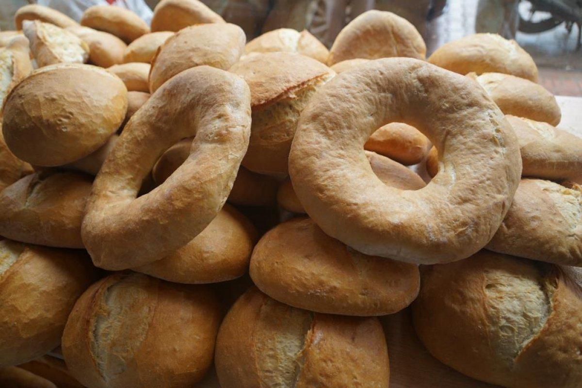 Kastamonu'da çamurdan temizlenen fırında ekmek üretimine başlandı
