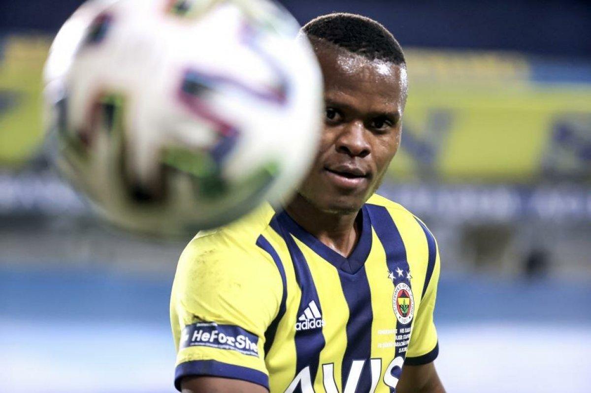 Vitor Pereira, kadroda değişiklik yapmaya devam ediyor