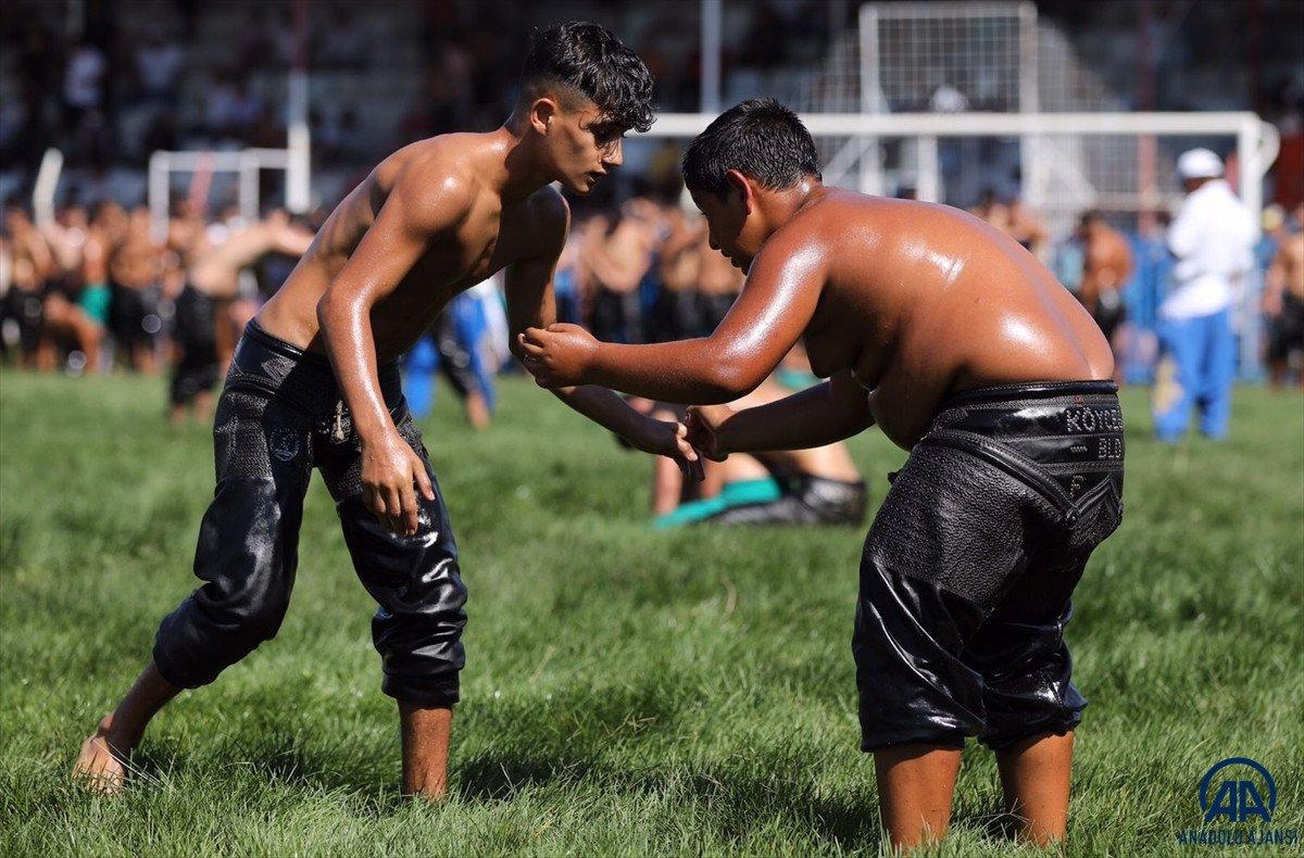 669. Tarihi Elmalı Yağlı Güreşleri başladı