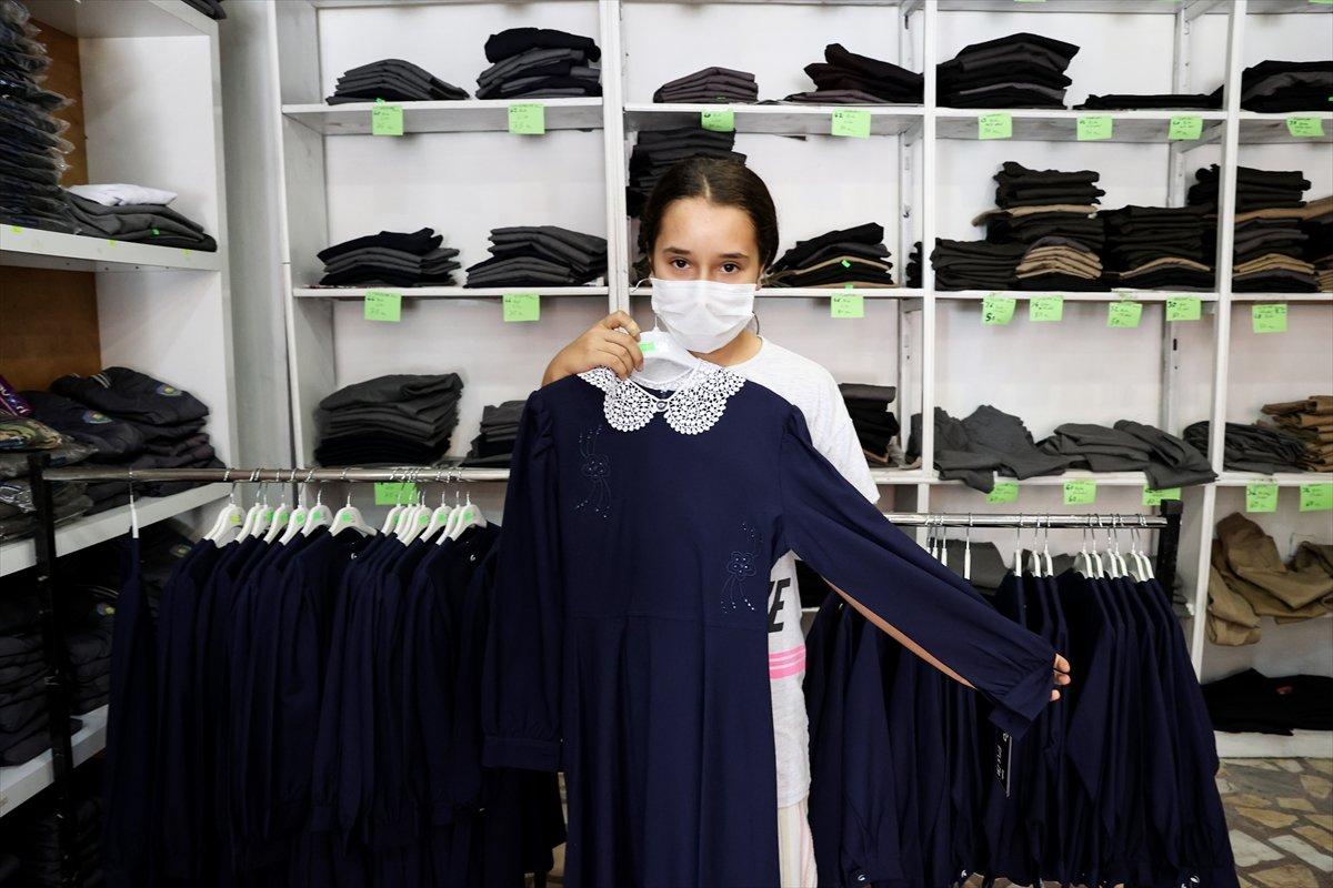 İstanbul'da kırtasiye esnafının yüzü gülüyor