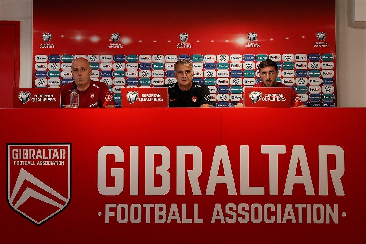 Şenol Güneş: Milli takım tartışılır, ama saygısızlık yapılmaz