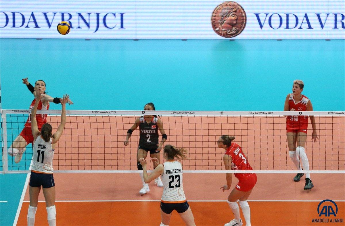 Filenin Sultanları CEV'de bronz madalya kazandı