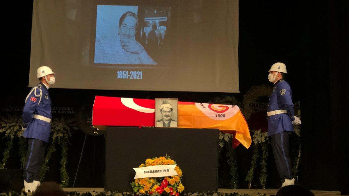 Derya Baykal'dan Ferhan Şensoy'a duygusal veda: Ateşlerde yansın, bizi ayrı koyanlar