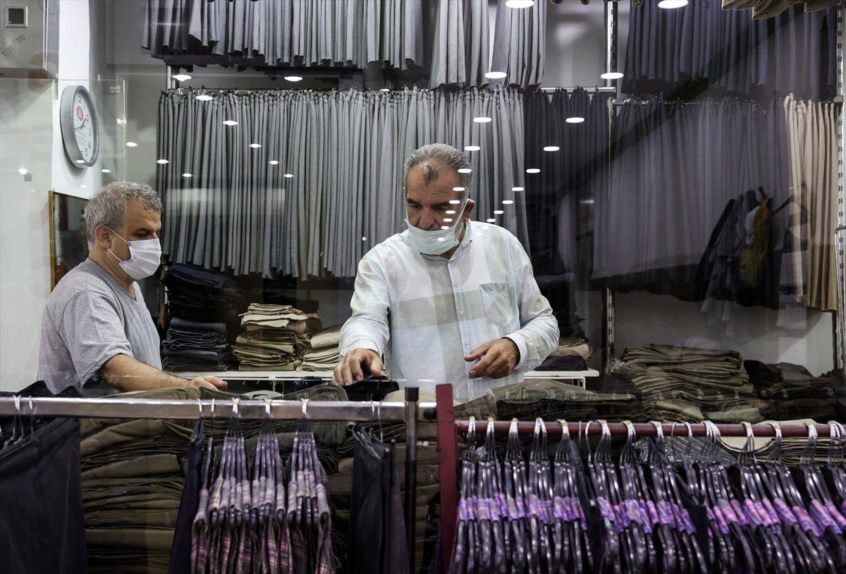 İstanbul'da kırtasiye esnafının yüzü gülüyor