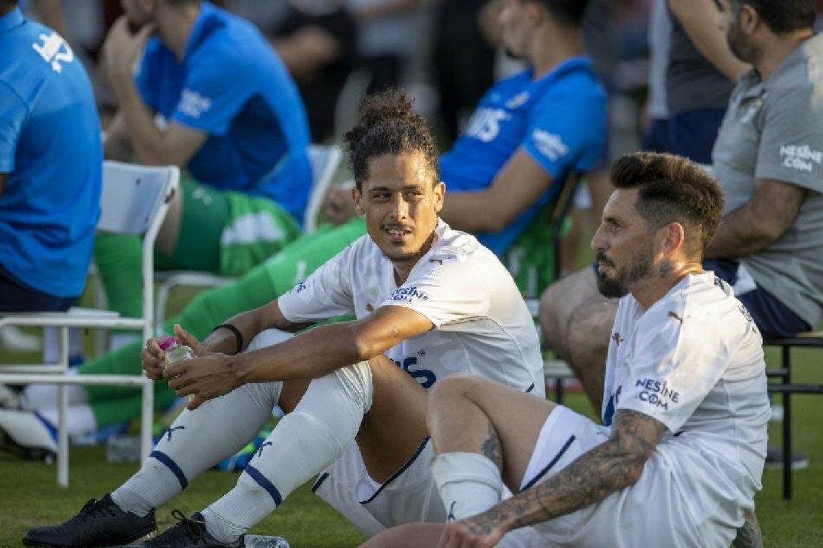 Vitor Pereira, kadroda değişiklik yapmaya devam ediyor