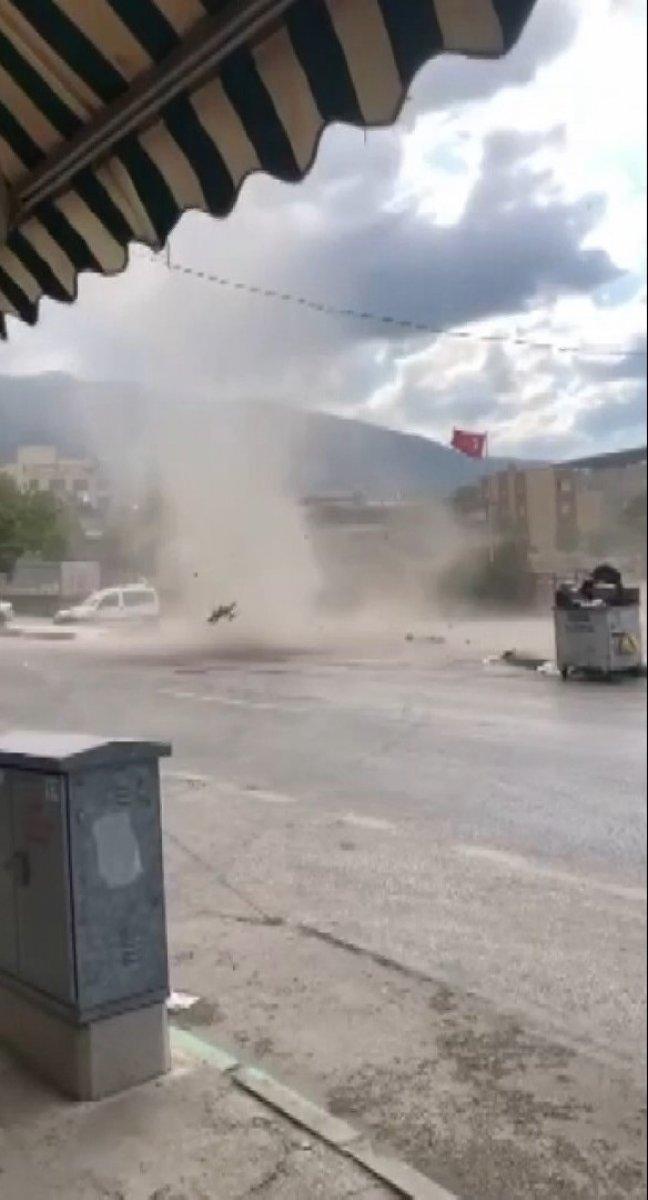 Bursa'da üst üste meydana gelen hortum tedirginliğe neden oldu