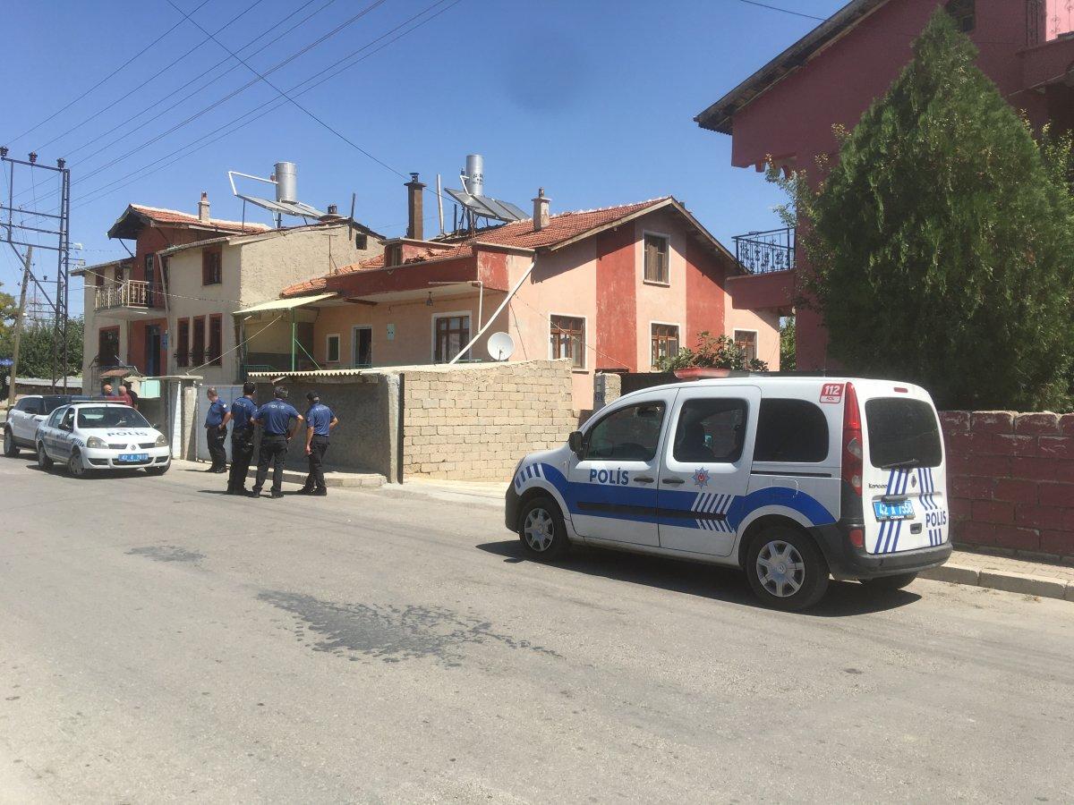 Konya'da kargaları korkutmaya çalışmanın sonu hastanede bitti