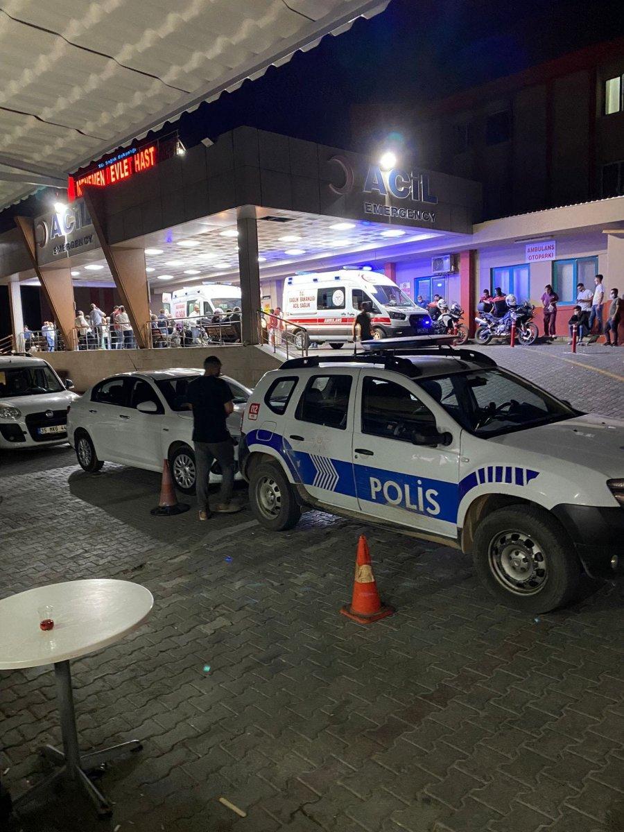 İzmir'de düğüne giden minibüs apartman bahçesine düştü: 20 yaralı