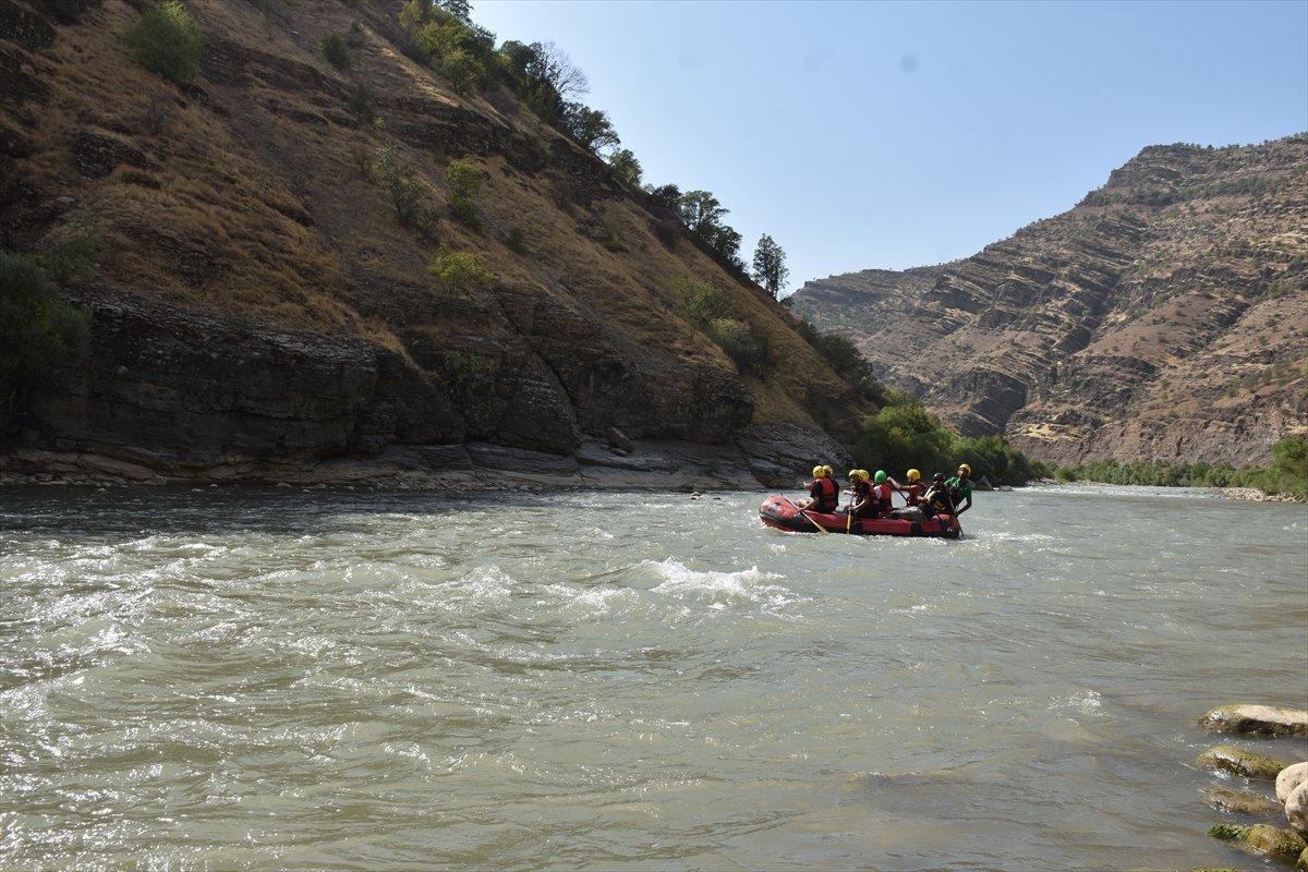Terörden arındırılan Çukurca, festivallerle renklendi