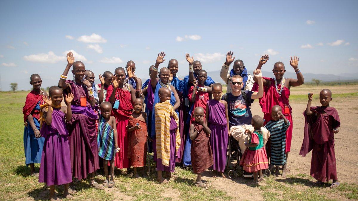 Hırvat seyyah, tekerlekli sandalyesine rağmen dünyayı geziyor