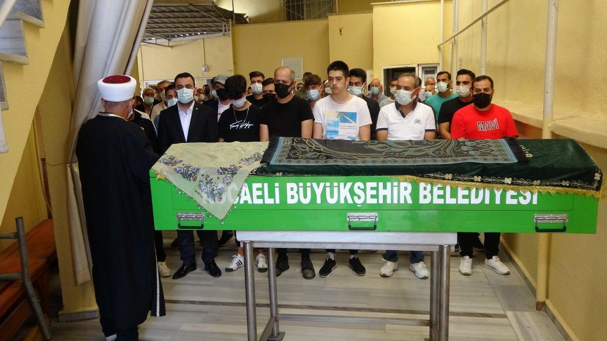 Kocaeli'de siniri kesilince yüz felci geçiren kadın öldü