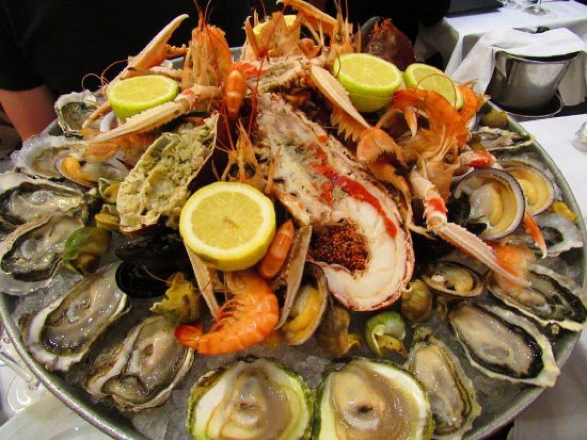 Nihat Hatipoğlu'ndan 'kabuklu deniz ürünleri helal mi' açıklaması