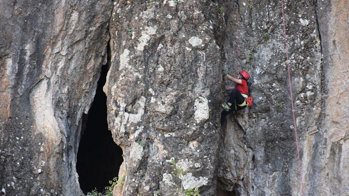 Terörden arındırılan Çukurca, festivallerle renklendi