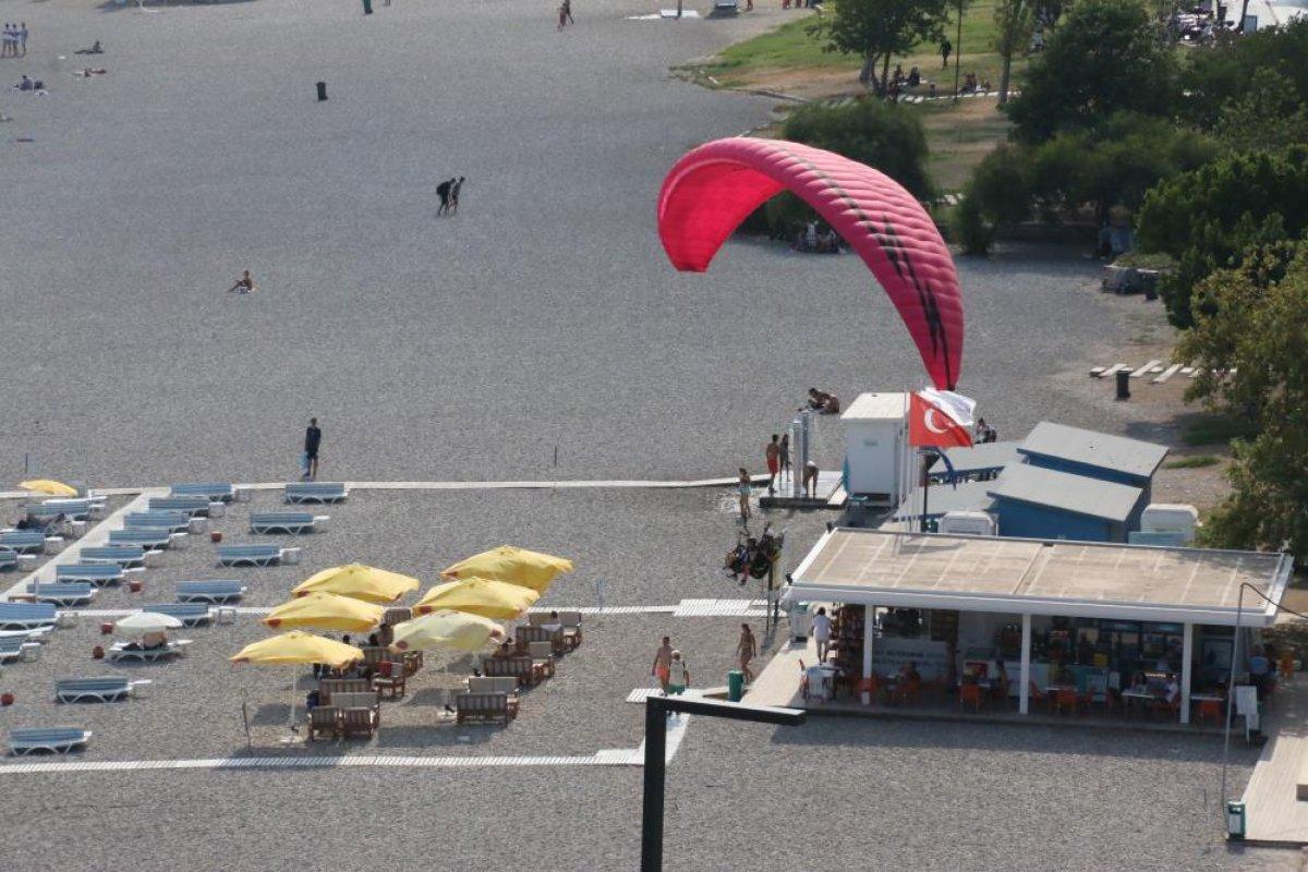 Antalya’da yasağa rağmen yamaç paraşütü yaptılar