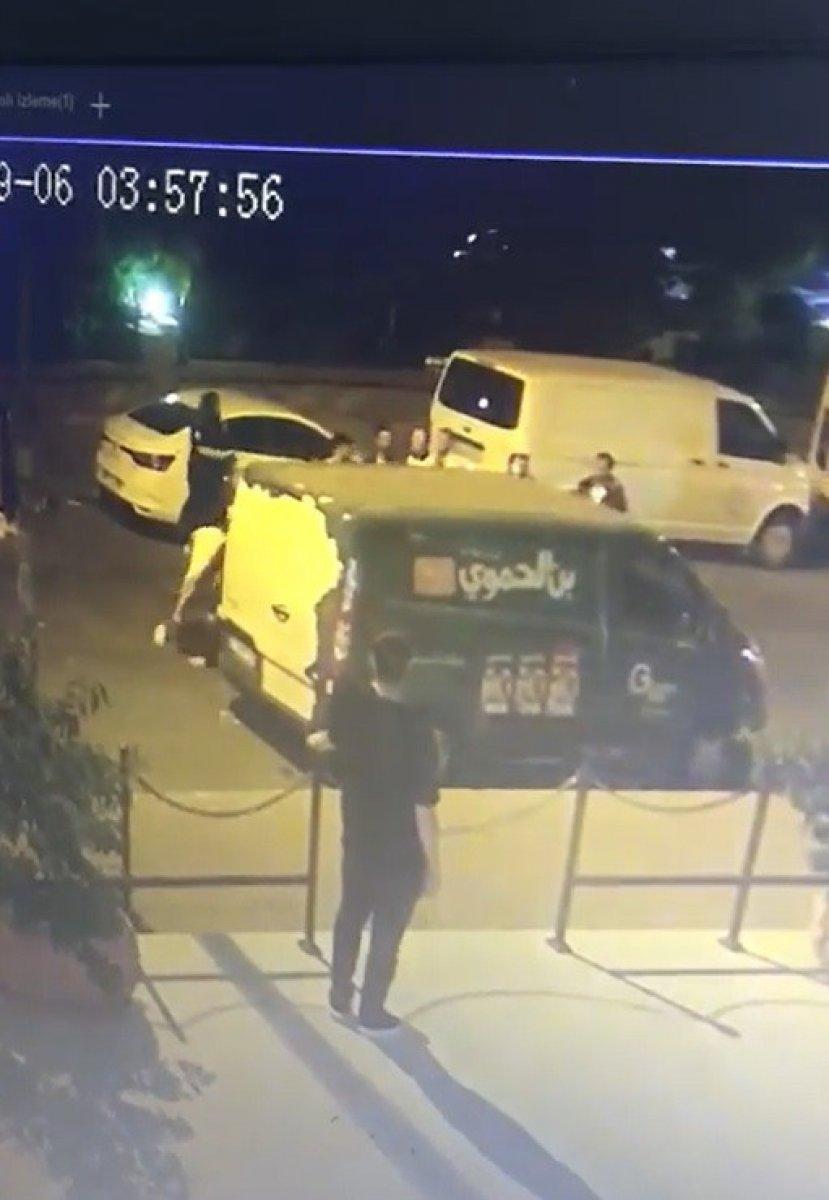 İstanbul'da magandalar genç kızları darbetti