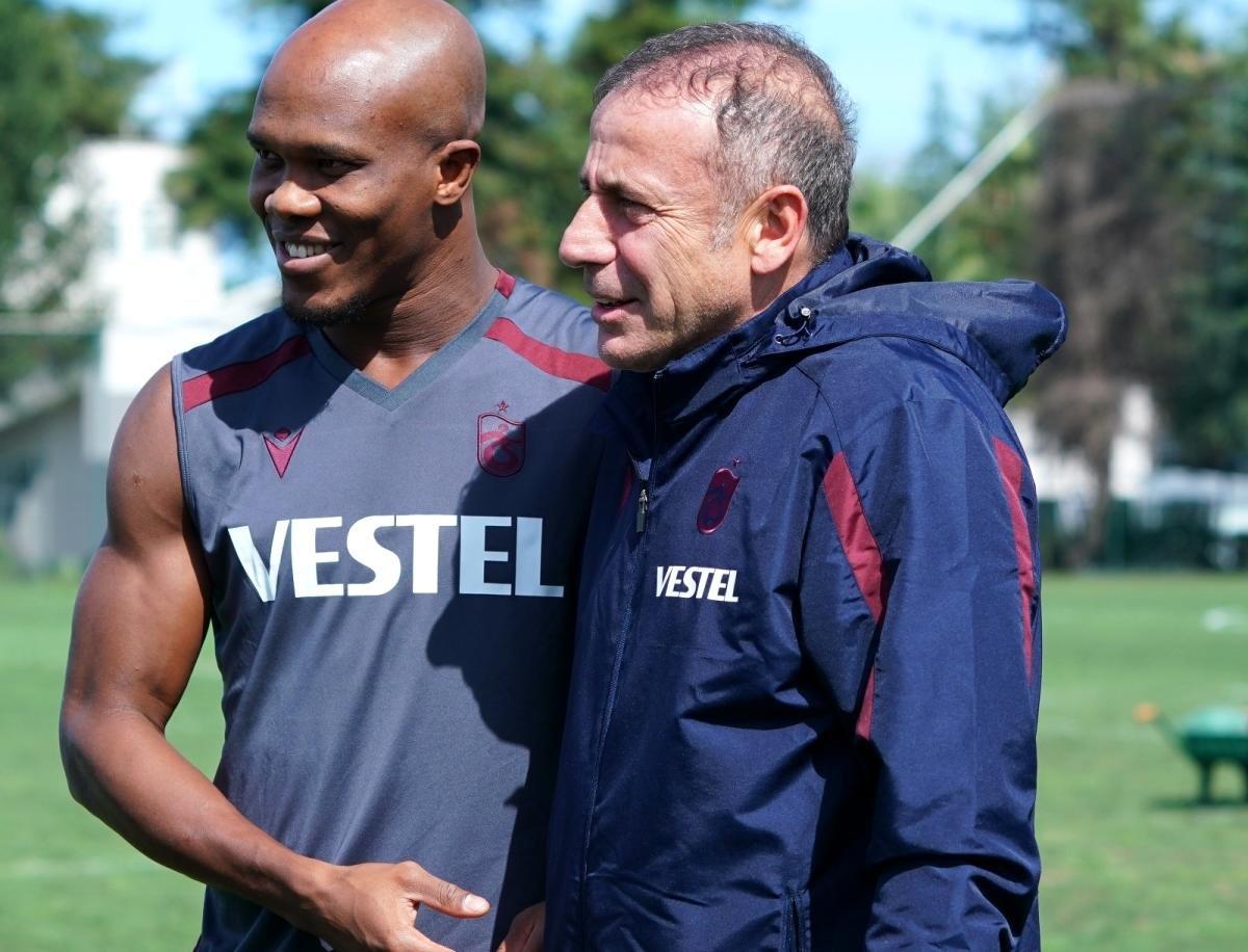 Nwakaeme'den yönetime yeni sözleşme mesajı