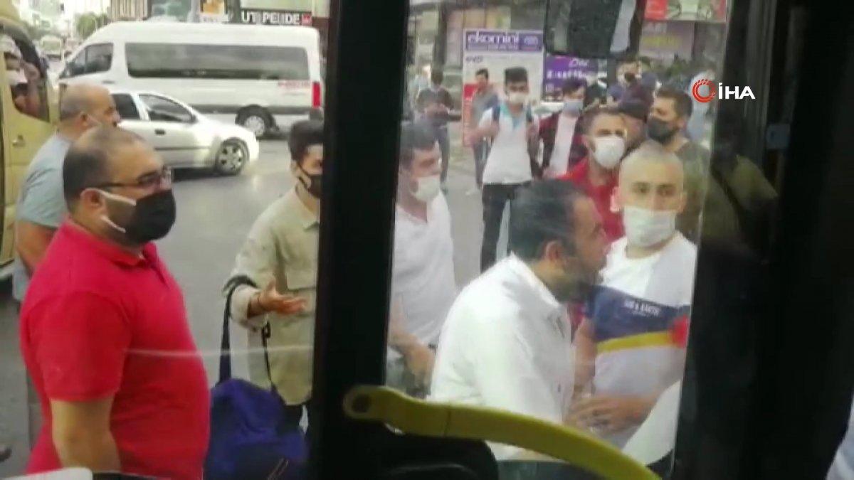 Esenyurt'ta fazla yolcu alındığı gerekçesiyle İETT şoförü darbedildi