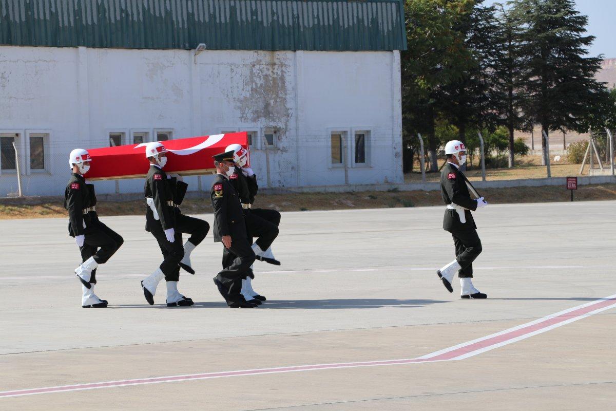 Suriye'de üs bölgesine roketli saldırı