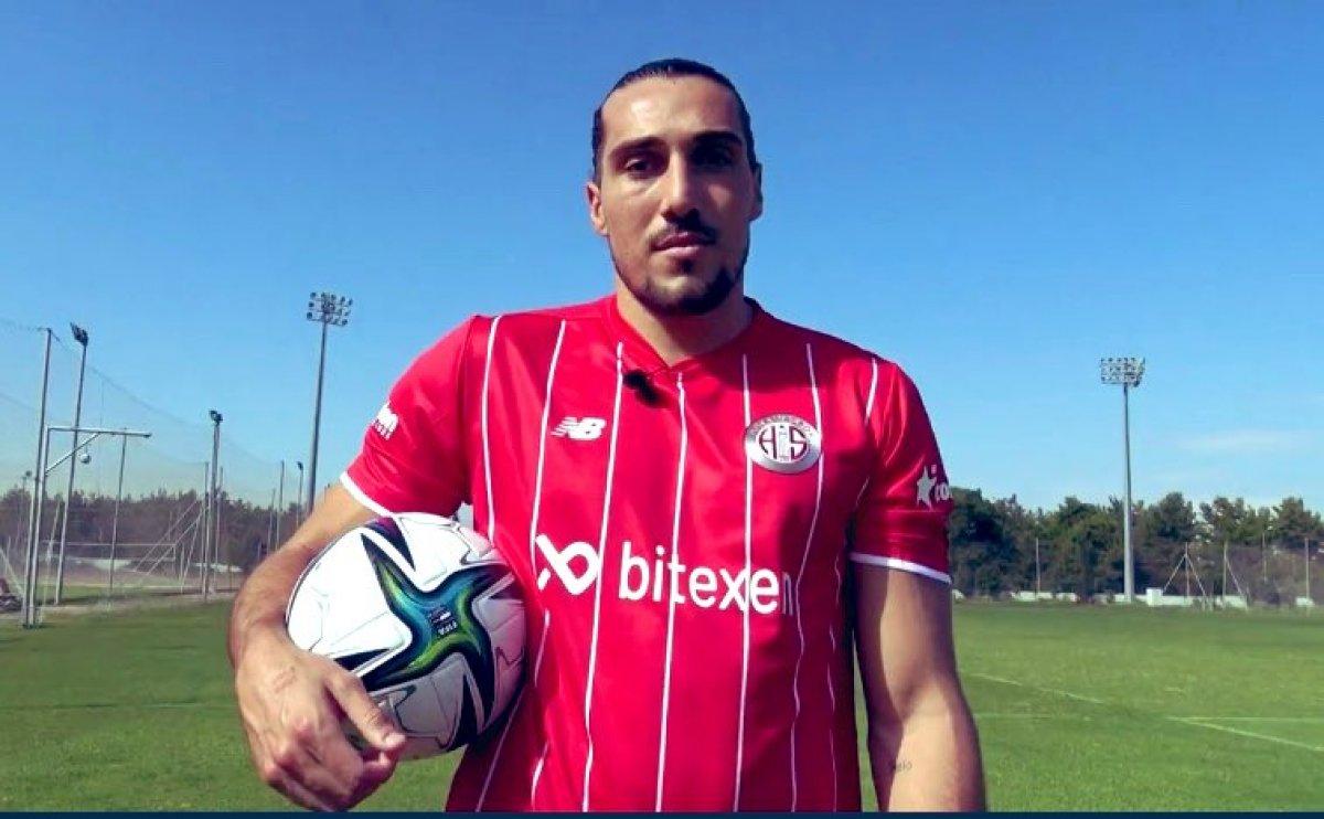 Enzo Crivelli, Antalyaspor'a kiralandı