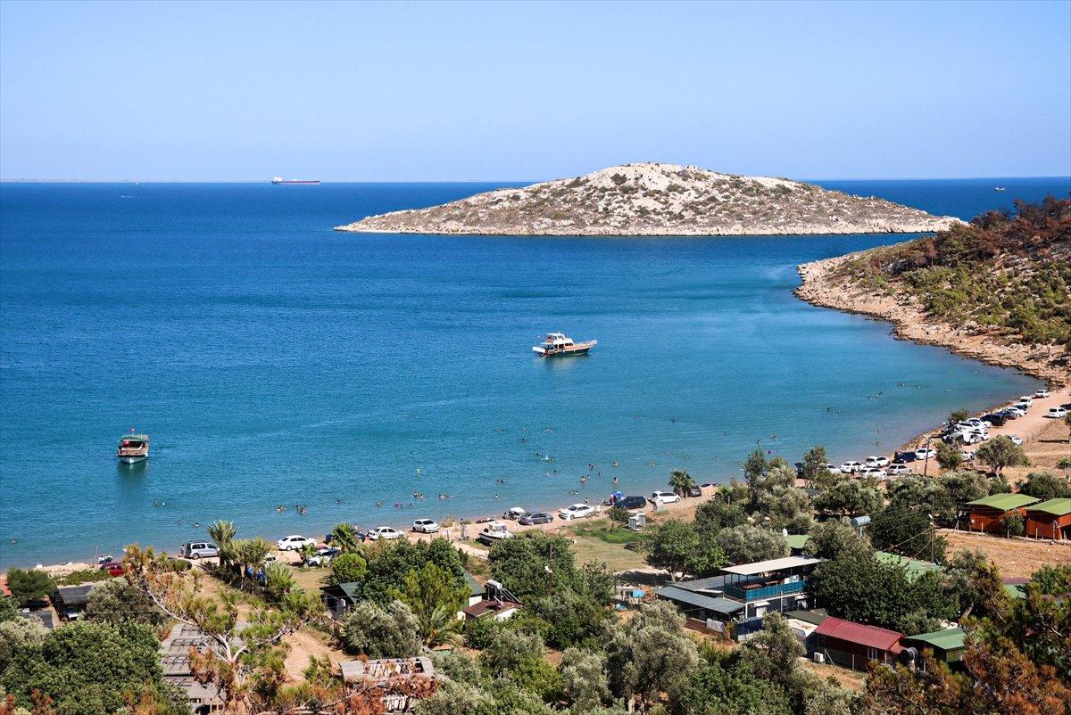 Boğsak Koyu, eşsiz güzellikleriyle büyülüyor