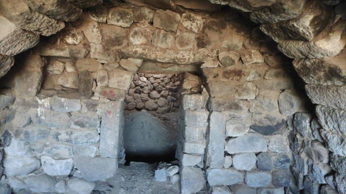 Kayseri'deki gizemli tarihi defineciler talan etti